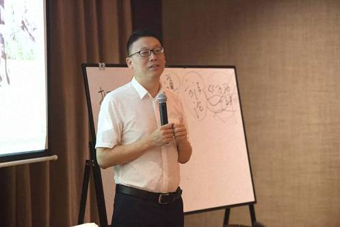 【名師訪談】趙玉平教授《企業管理中的哲學》DBA課程專訪165.jpg