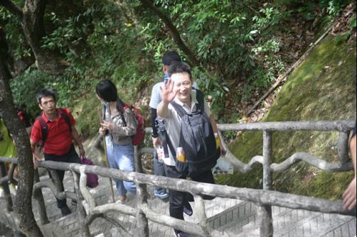凝心聚力 勇攀高峰——記博海國濟商學院江西分院武功山登山之旅632.jpg
