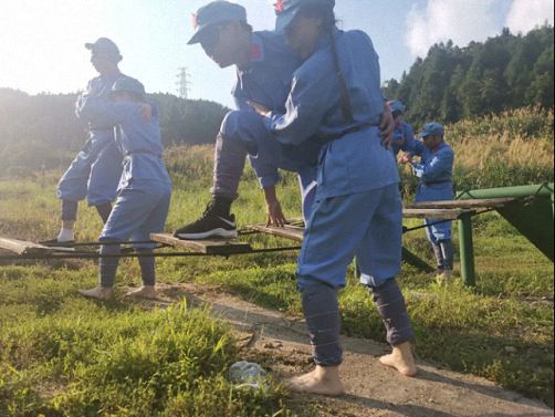 未來可期，乘風破浪——記博海國濟商學院贛州教學點總裁22班《團隊文化建設》素質拓展課程483.jpg