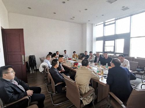 參觀房地產評估與經紀會長單位——贛州教學點總裁22班師生走進鼎信房地產780.jpg