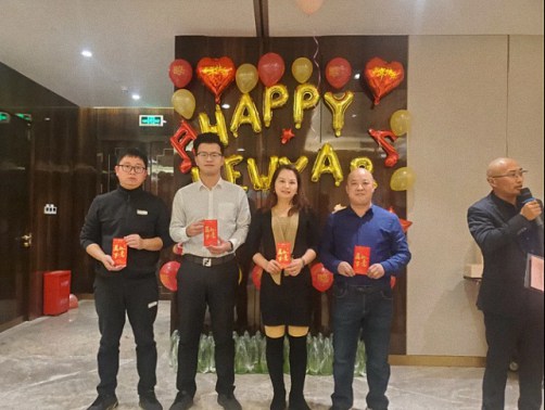 總裁二十，情如堅石——贛州總裁20班團圓飯圓滿結束694.jpg