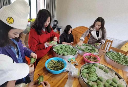 不負春光，踏青采茶——記贛州教學點總裁23班走進上猶五指峰上洞茶園333.jpg