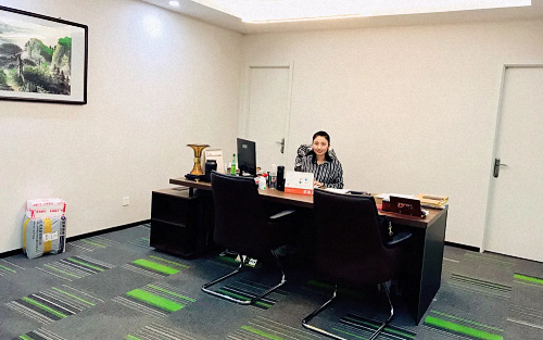 【企業走訪】——走訪陜西分院CEO研修15班學員企業西安鴻景普發財務信息咨詢有限責任公司401.png
