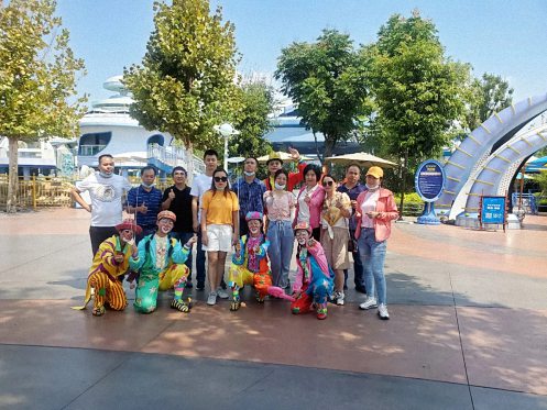“迎國慶·品夢之藍”贛州總裁20班方特游園之旅圓滿結束98.jpg