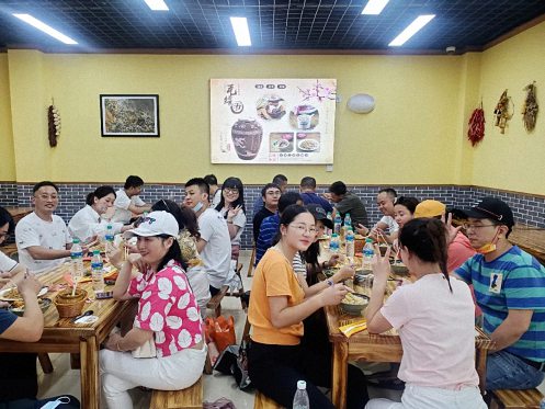“迎國慶·品夢之藍”贛州總裁20班方特游園之旅圓滿結束463.jpg