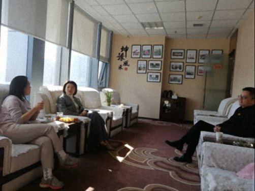 【企業走訪】——走訪江西總裁60班晏鑫鑫同學和總裁81班王勝同學企業江西坤豫律師事務所476.jpg