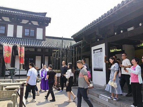 【企業走訪】——贛州新商界企業家前往江蘇洋河股份學習考察925.jpg