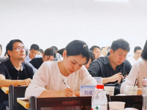 【課程回顧】湖北分院4月27日潘誠教授《民營企業逆境突圍與轉型創新》528.jpg
