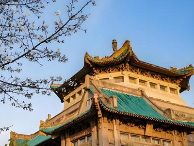 風(fēng)起江城 賦能未來(lái)——2025全國新商界企業(yè)家峰會(huì )暨博海國濟20周年榮耀盛典